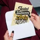 Kartka z Życzeniami Na Złote Gody Dla Kobiety: Złota Retro Elegancja Kartka z Życzeniami Na Złote Gody Dla Kobiety: Złota Retro Elegancja