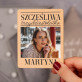 Szczęśliwa trzydziestolatka - Magnes drewniany
