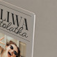 Szczęśliwa trzydziestolatka - Wydruk na szkle akrylowym z podstawką