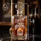 Karafka Do Whisky z Grawerem Dla Odchodzącego Pracownika Prezent: Dojrzewanie Z Klasą Karafka Do Whisky z Grawerem Dla Odchodzącego Pracownika Prezent: Dojrzewanie Z Klasą