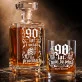 Zestaw Do Whisky Dla 90 Latka Prezent Na 90 Urodziny Dla Mężczyzny: 90 Lat I Wciąż Na Procentach Zestaw Do Whisky Dla 90 Latka Prezent Na 90 Urodziny Dla Mężczyzny: 90 Lat I Wciąż Na Procentach