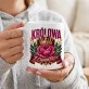 Kubek Z Nadrukiem Na Dzień Kobiet Prezent Dla Kobiety Kobiety: Królowa Z Charakterem Kubek Z Nadrukiem Na Dzień Kobiet Prezent Dla Kobiety Kobiety: Królowa Z Charakterem