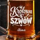Kufel Personalizowany Dla Krawcowej Prezent Dla Kobiety: Królowa Szwów Kufel Personalizowany Dla Krawcowej Prezent Dla Kobiety: Królowa Szwów