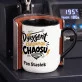 Kubek Personalizowany Dla Wychowawcy Prezent Na Dzień Nauczyciela Dla Mężczyzny: Dyrygent Klasowego Chaosu Kubek Personalizowany Dla Wychowawcy Prezent Na Dzień Nauczyciela Dla Mężczyzny: Dyrygent Klasowego Chaosu