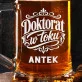 Kufel Personalizowany z Grawerem Dla Doktoranta Prezent Dla Mężczyzny: Vintage Akademicki Styl Kufel Personalizowany z Grawerem Dla Doktoranta Prezent Dla Mężczyzny: Vintage Akademicki Styl