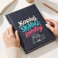 Kalendarz Książkowy A5 2027 Dla Grafika Komputerowego Prezent Dla Mężczyzny: Pikselowy Panikarz Kalendarz Książkowy A5 2027 Dla Grafika Komputerowego Prezent Dla Mężczyzny: Pikselowy Panikarz