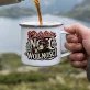 Kubek Emaliowany Na Panieński Prezent Dla Kobiety: Retro Noc Wolności Kubek Emaliowany Na Panieński Prezent Dla Kobiety: Retro Noc Wolności
