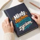 Kalendarz Książkowy A5 2027 Dla Seniora Prezent Dla Mężczyzny: Typograficzny Humor Kalendarz Książkowy A5 2027 Dla Seniora Prezent Dla Mężczyzny: Typograficzny Humor