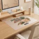 Podkładka Na Biurko 40x60cm Na Parapetówkę Prezent Dla Kobiety: Niech Tu Zawsze Pachnie Podkładka Na Biurko 40x60cm Na Parapetówkę Prezent Dla Kobiety: Niech Tu Zawsze Pachnie