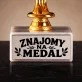 Statuetka Z Grawerem Dla Znajomego Prezent Dla Mężczyzny: Znajomy Na Medal