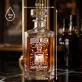 Karafka Do Whisky z Grawerem Dla Przyjaciela Prezent: Szlachetny Toast Karafka Do Whisky z Grawerem Dla Przyjaciela Prezent: Szlachetny Toast