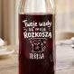 Karafka Do Wina Personalizowana Dla Ukochanej Prezent Na Walentynki Dla Kobiety: Twoje Wady Są Moją Karafka Do Wina Personalizowana Dla Ukochanej Prezent Na Walentynki Dla Kobiety: Twoje Wady Są Moją