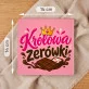Czekolada Z Truskawkami Na Zakończenie Zerówki Prezent Dla Kobiety: Typograficzna Radość Czekolada Z Truskawkami Na Zakończenie Zerówki Prezent Dla Kobiety: Typograficzna Radość
