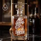 Karafka Do Whisky z Grawerem Dla Męża Prezent Na Rocznicę Ślubu: Król Nalewania Karafka Do Whisky z Grawerem Dla Męża Prezent Na Rocznicę Ślubu: Król Nalewania