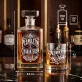 Zestaw Do Whisky Na 18 Prezent Dla Mężczyzny: Pełnoletni Z Charakterem Zestaw Do Whisky Na 18 Prezent Dla Mężczyzny: Pełnoletni Z Charakterem
