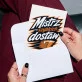 Kartka z Życzeniami Dla Kuriera Dla Mężczyzny: Typograficzny Kurier Z Kartka z Życzeniami Dla Kuriera Dla Mężczyzny: Typograficzny Kurier Z