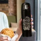 Kubek Termiczny 440ml Dla Babci Prezent Na Dzień Babci: Babcia Napędzana Herbatą