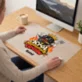 Podkładka Na Biurko 40x60cm Na Dzień Ojca Prezent Dla Taty Mężczyzny: Król Niedzielnych Grillów Podkładka Na Biurko 40x60cm Na Dzień Ojca Prezent Dla Taty Mężczyzny: Król Niedzielnych Grillów
