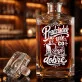 Karafka Do Whisky z Grawerem Dla Pradziadka Prezent Na Dzień Dziadka: Przekorny Pradziadek Karafka Do Whisky z Grawerem Dla Pradziadka Prezent Na Dzień Dziadka: Przekorny Pradziadek