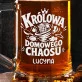 Kufel Personalizowany Na Nowy Dom Prezent Dla Kobiety: Królowa Domowego Chaosu Kufel Personalizowany Na Nowy Dom Prezent Dla Kobiety: Królowa Domowego Chaosu