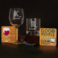 Zestaw prezentowy dla nich z kieliszkiem do wina i szklanką do whisky 