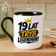 Kubek Z Nadrukiem Dla 19 Latka Prezent Dla Mężczyzny: Legendarna Dziewiętnastka Kubek Z Nadrukiem Dla 19 Latka Prezent Dla Mężczyzny: Legendarna Dziewiętnastka