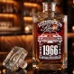 Karafka Do Whisky z Grawerem Na 60 Urodziny Prezent: Sześćdziesięcioletni Klasyk Karafka Do Whisky z Grawerem Na 60 Urodziny Prezent: Sześćdziesięcioletni Klasyk